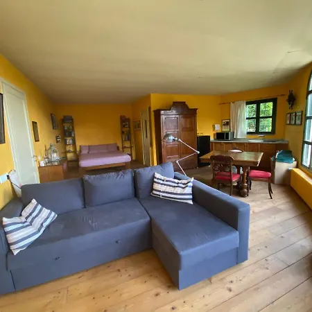 Διαμέρισμα Charming Apartment In An Historic Villa